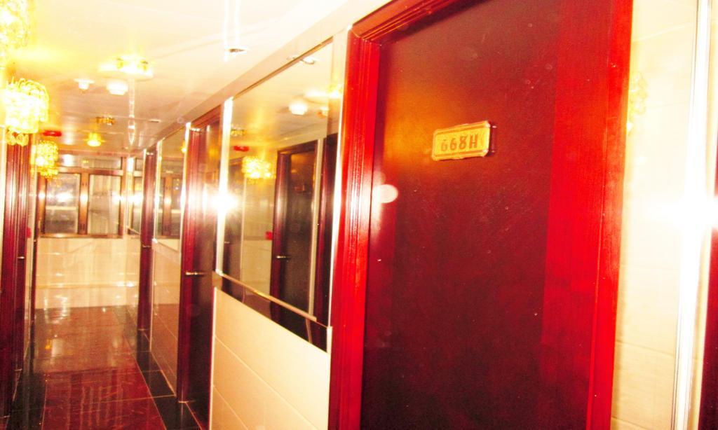 Las Vegas Guest House Хонконг Екстериор снимка