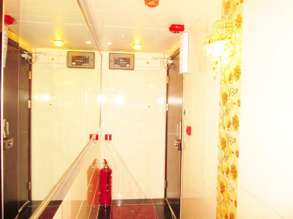 Las Vegas Guest House Хонконг Екстериор снимка