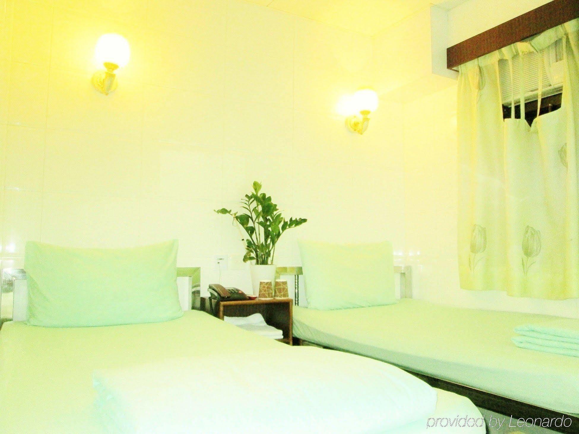 Las Vegas Guest House Хонконг Екстериор снимка